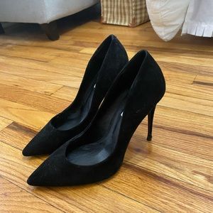 Steve Madden Black Suede Heels size 8